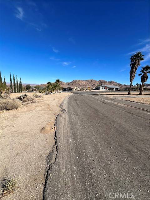 Joshua Tree, CA 92252,0 Melton