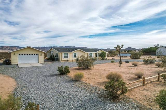 Joshua Tree, CA 92252,62977 Golden Street