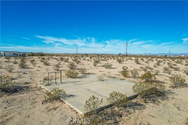 29 Palms, CA 92277,71015 Two Mile