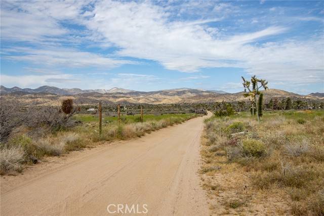 Pioneertown, CA 92268,52550 Geronimo