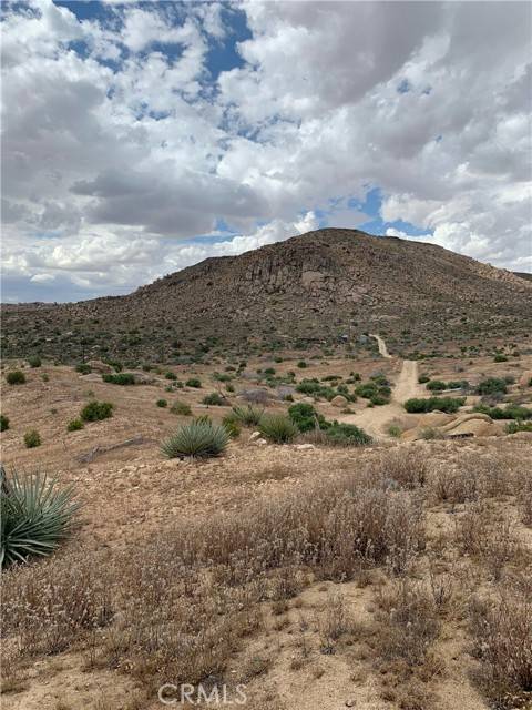 Pioneertown, CA 92268,53102 Geronimo