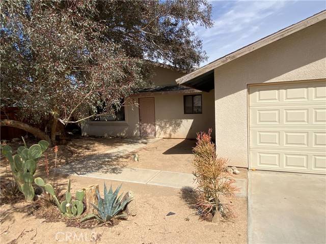 29 Palms, CA 92277,6183 Chia Avenue