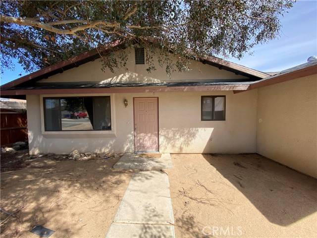 29 Palms, CA 92277,6183 Chia Avenue