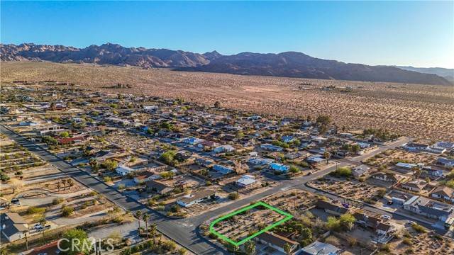 29 Palms, CA 92277,9218 Old Dale