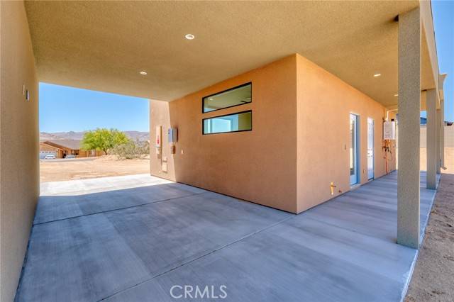 Joshua Tree, CA 92252,62272 Crestview Drive