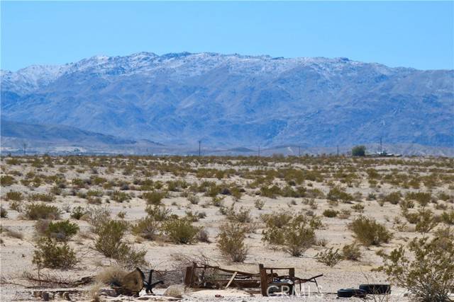 29 Palms, CA 92277,6 Topaz
