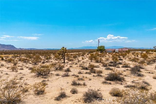 Joshua Tree, CA 92252,2183 Neptune