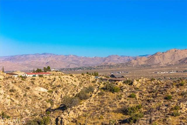 Yucca Valley, CA 92284,596 Buena Suerte