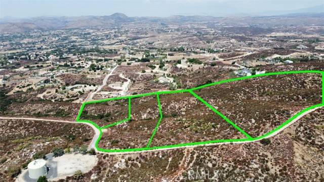 Temecula, CA 92592,38800 Esplendida