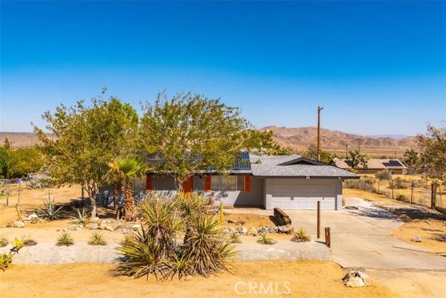 Joshua Tree, CA 92252,60258 La Mirada Trail