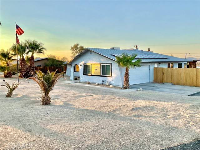 29 Palms, CA 92277,73914 White Sands Drive