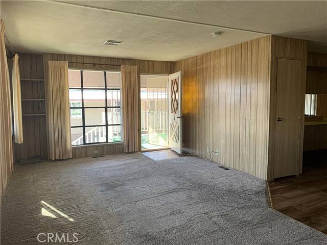 Yucca Valley, CA 92284,7501 Palm #165