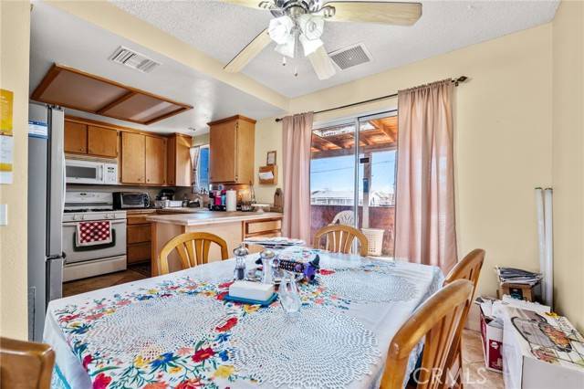 Yucca Valley, CA 92284,6277 Linda Lee Drive