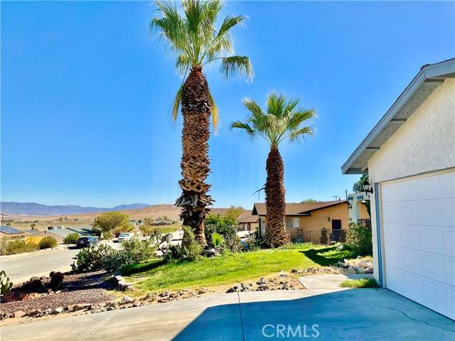 29 Palms, CA 92277,73819 Homestead Drive