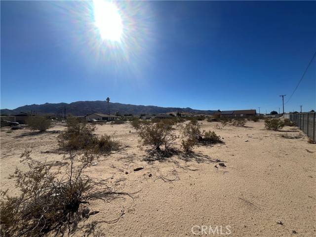 29 Palms, CA 92277,73624 Buena Vista