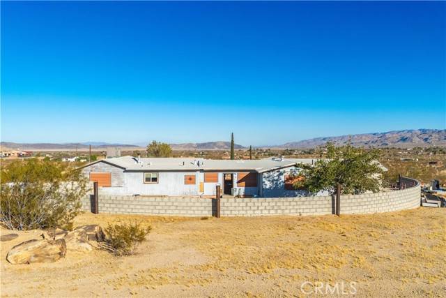 Joshua Tree, CA 92252,5177 Avenida Del Sol