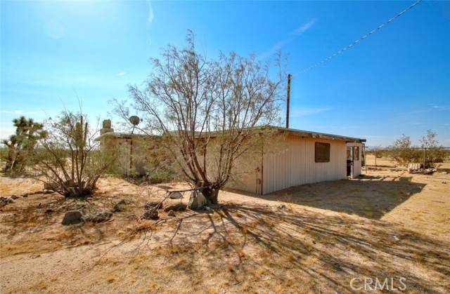 Joshua Tree, CA 92252,62105 Moon Drive