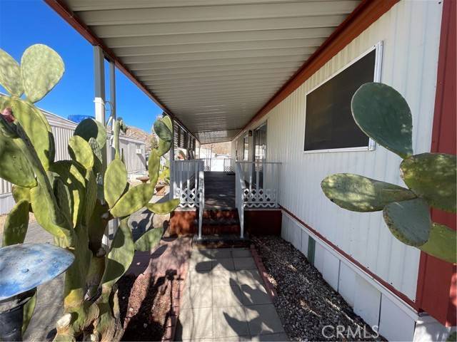 Yucca Valley, CA 92284,7484 Kickapoo #2