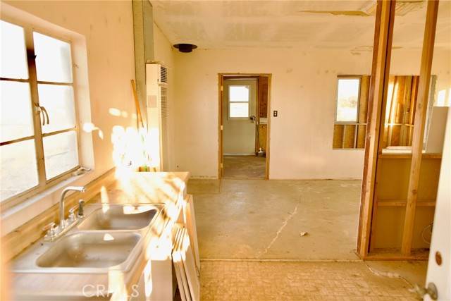 29 Palms, CA 92277,71776 Cove View Road