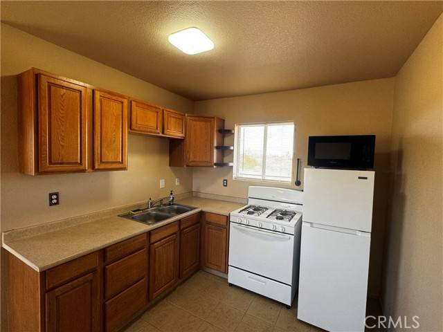 Yucca Valley, CA 92284,58252 La Crescenta Drive