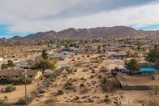 Joshua Tree, CA 92252,60400 Adobe