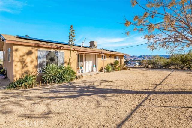 Joshua Tree, CA 92252,4869 Avenida La Manana