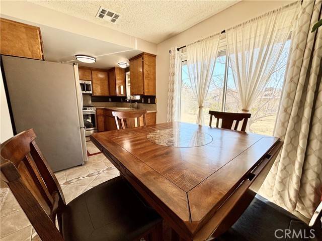 Joshua Tree, CA 92252,61947 Petunia Drive