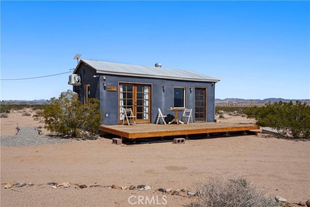 Joshua Tree, CA 92252,66750 Pole Line Road
