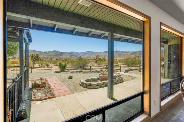 Joshua Tree, CA 92252,8397 Uphill Road