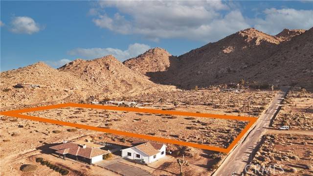 Joshua Tree, CA 92252,7979 Wesley
