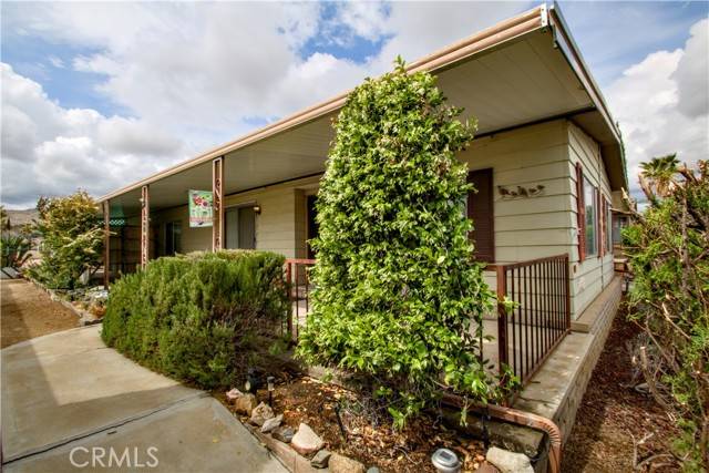Yucca Valley, CA 92284,7501 Palm #97