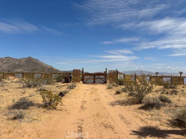 Landers, CA 92284,0 Mitch