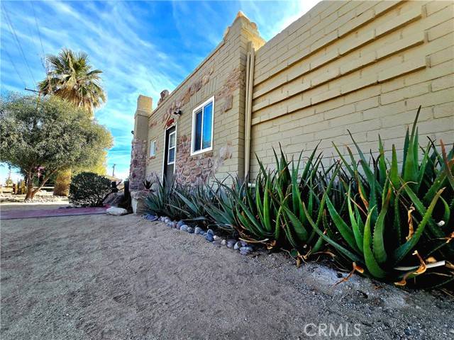 29 Palms, CA 92277,6388 West Court