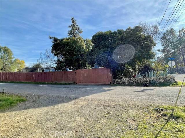 Clearlake, CA 95422,3002 6th Street