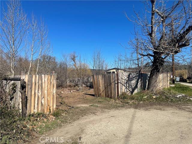 Lower Lake, CA 95457,8501 Quarterhorse