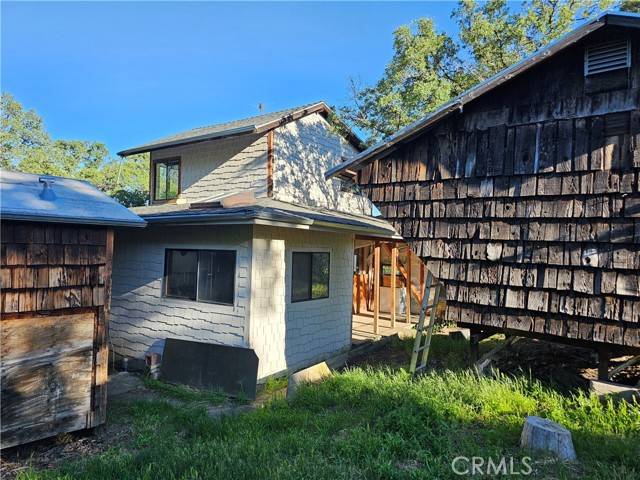 Clearlake Oaks, CA 95423,728 Watertrough Road