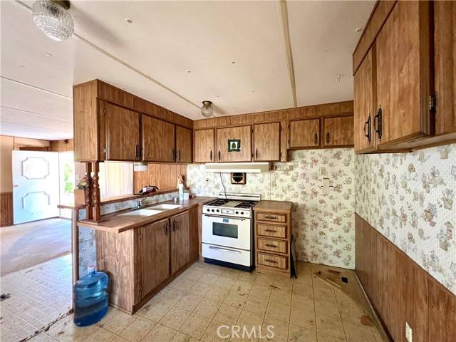 Clearlake Oaks, CA 95423,13109 1st Street