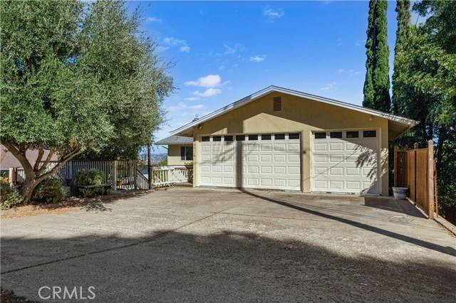 Kelseyville, CA 95451,3584 Knob Cone Drive