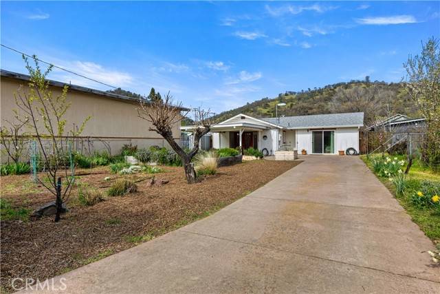 Clearlake Oaks, CA 95423,13084 4th Street
