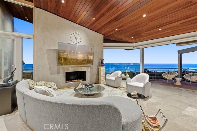 Laguna Beach, CA 92651,856 Diamond