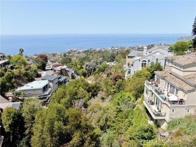 Laguna Beach, CA 92651,826 Diamond