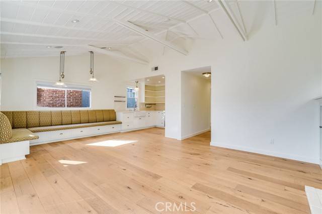 Corona Del Mar, CA 92625,705 Iris