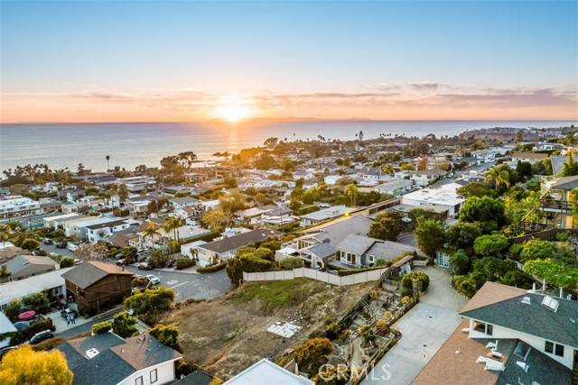 Laguna Beach, CA 92651,990 Hillcrest