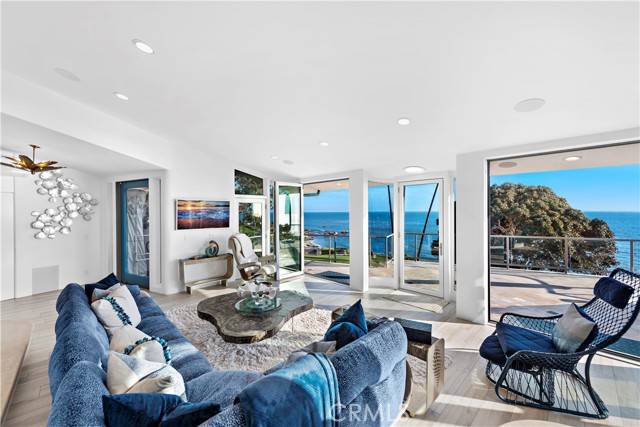 Laguna Beach, CA 92651,594 Cliff Drive