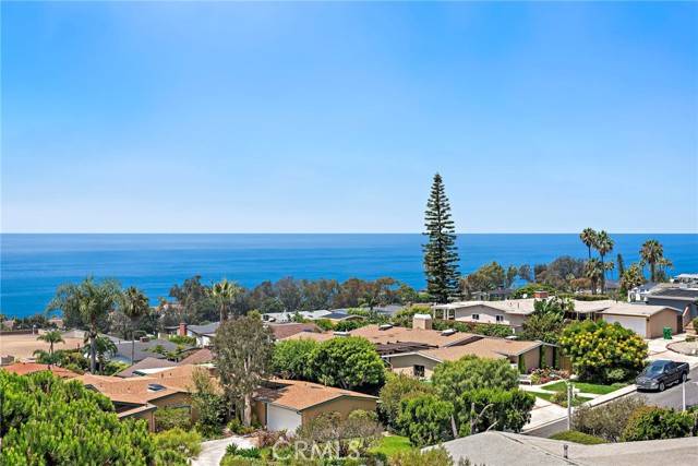 Laguna Beach, CA 92651,21662 Ocean Vista Drive #D