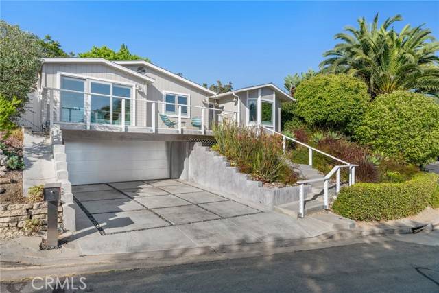 Laguna Beach, CA 92651,903 Meadowlark