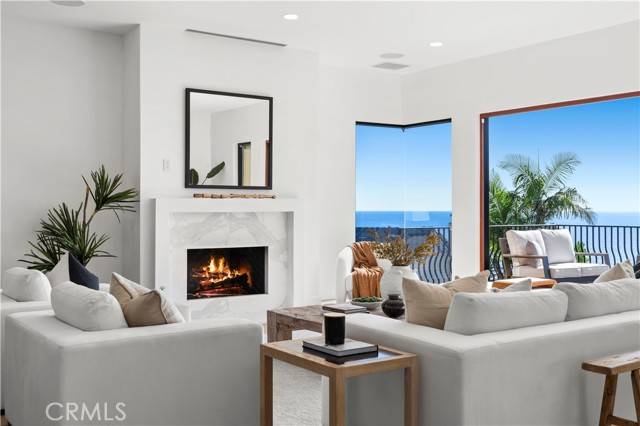 Laguna Beach, CA 92651,163 Nyes Place