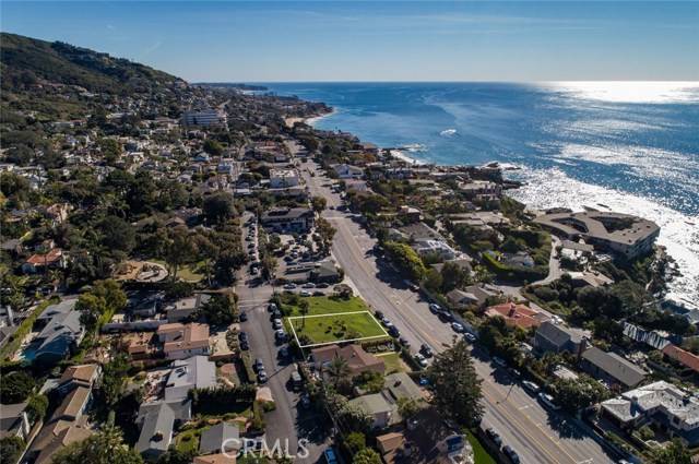 Laguna Beach, CA 92651,31526 Coast