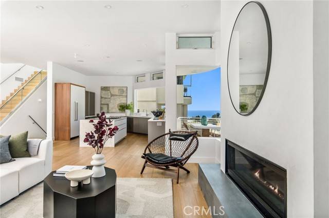 Laguna Beach, CA 92651,547 Temple Hills Drive