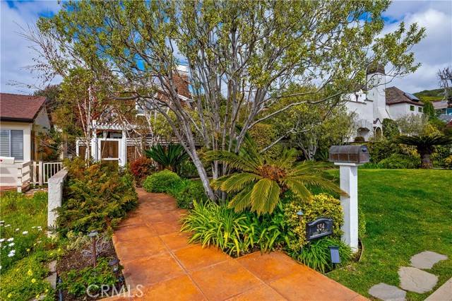 Laguna Beach, CA 92651,334 Locust Street #2